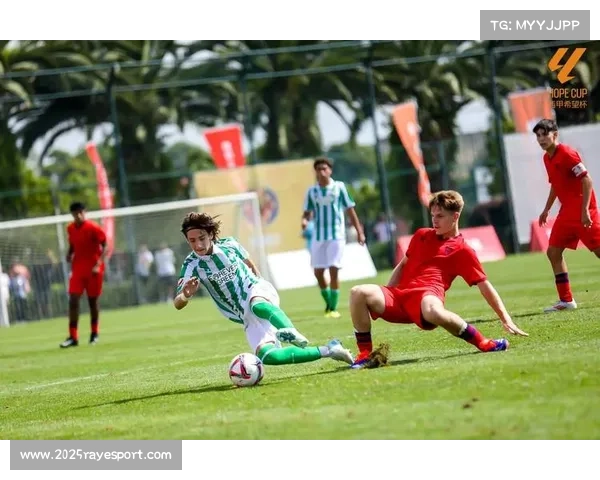 西甲俱乐部社区活动，青少年足球培训升温